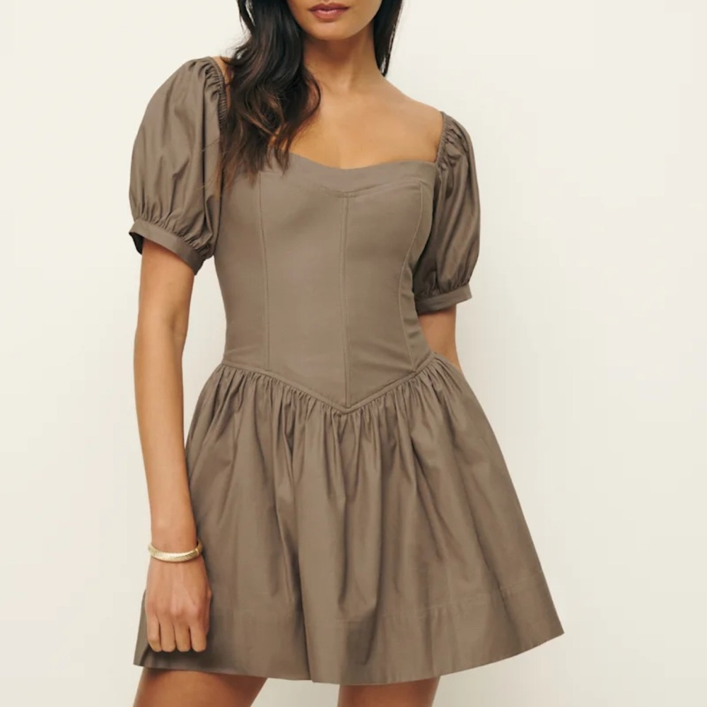 NWT Reformation Calie Dress in Mushroom Size 2
